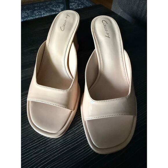 NWOT Circus NY Sam Edelman Hadie Patent Faux Leather Slide On Heels Sz. 8.5 - Picture 7 of 9